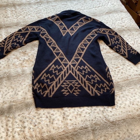 Pink Owl sweater. Size Small. - Picture 6 of 11